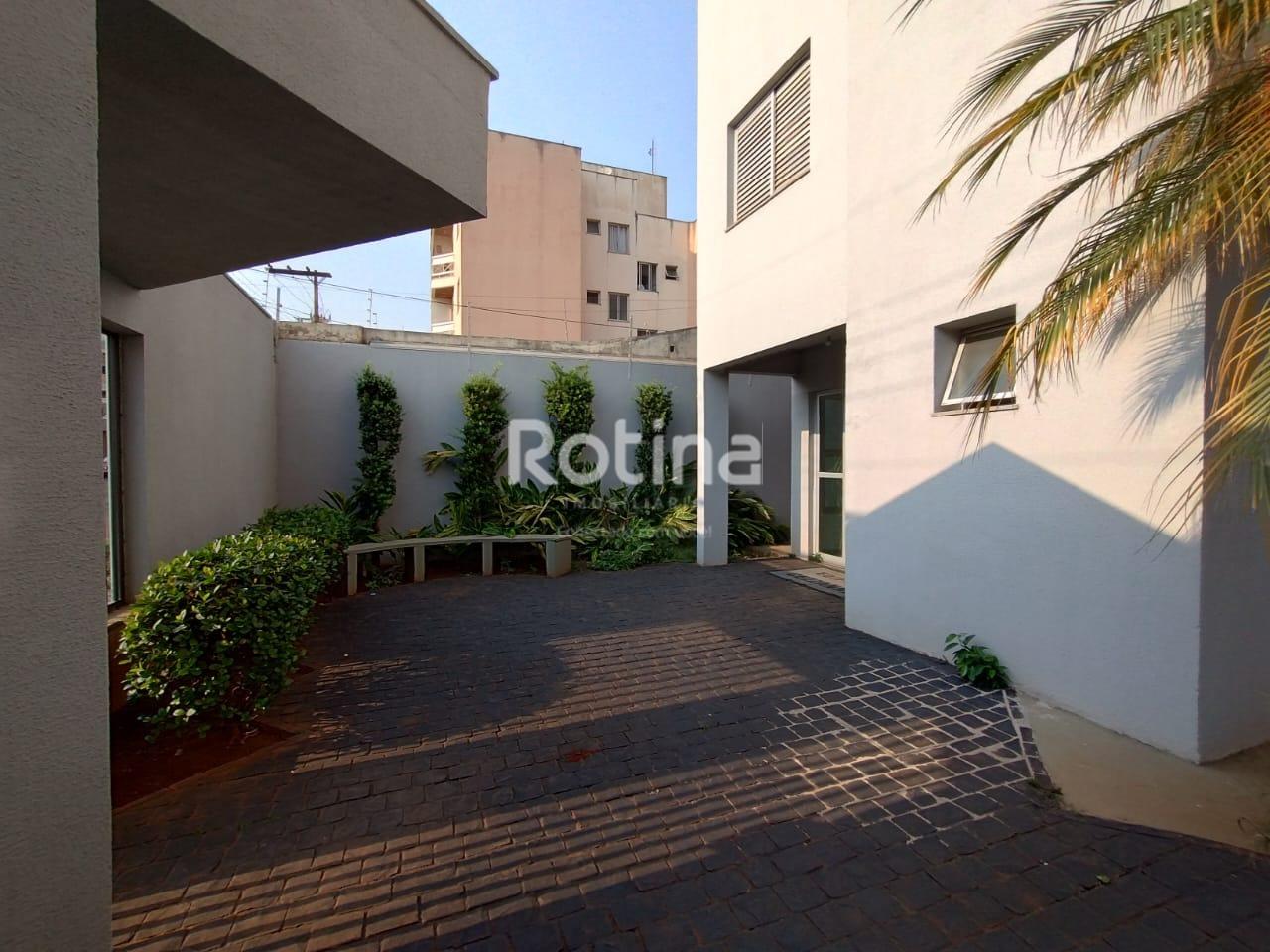 Apartamento para alugar, 3 quartos em Uberlândia no bairro Morada da Colina no valor de R$ 2.000,00 - Rotina Imobiliária: 