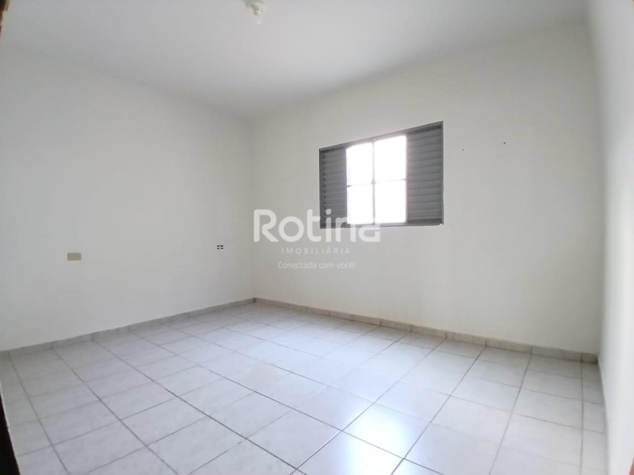 Casa para alugar, 2 quartos em Uberlândia no bairro Segismundo Pereira no valor de R$ 1.200,00 - Rotina Imobiliária: 
