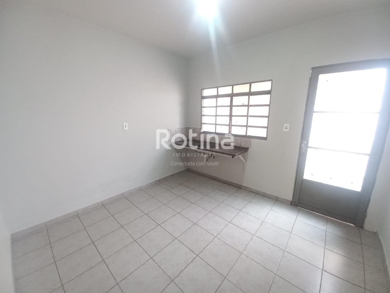 Casa para alugar, 2 quartos em Uberlândia no bairro Segismundo Pereira no valor de R$ 1.200,00 - Rotina Imobiliária: 
