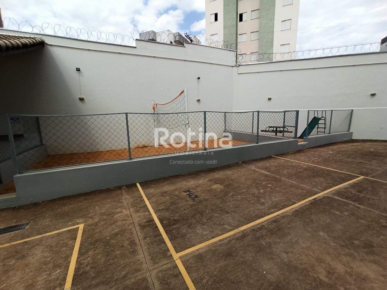 Apartamento para alugar, 3 quartos em Uberlândia no bairro Alto Umuarama no valor de R$ 2.200,00 - Rotina Imobiliária: 