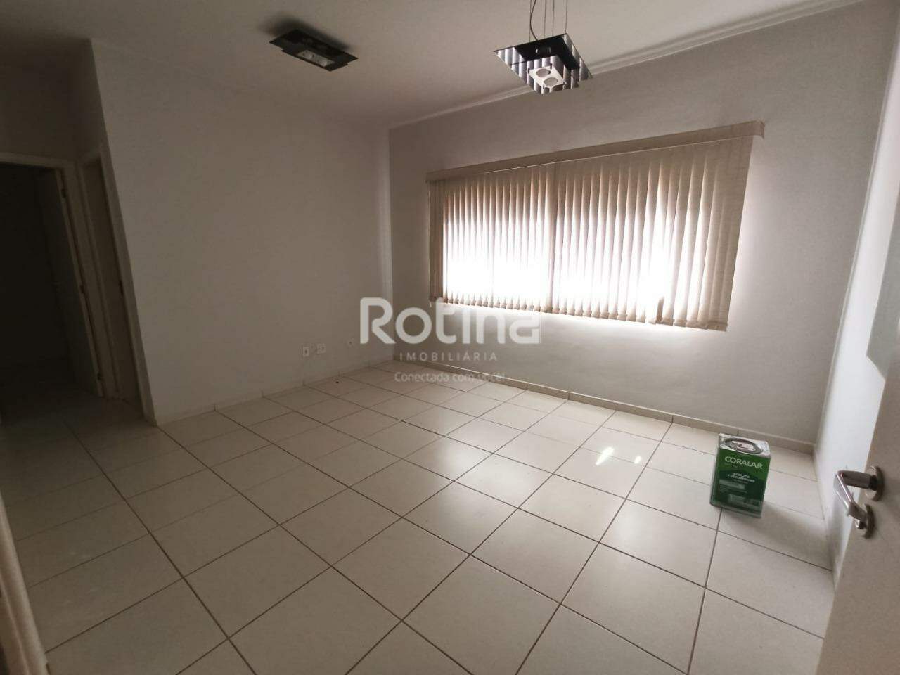 Apartamento para alugar, 2 quartos em Uberlândia no bairro Chacaras Tubalina e Quartel no valor de R$ 900,00 - Rotina Imobiliária: 