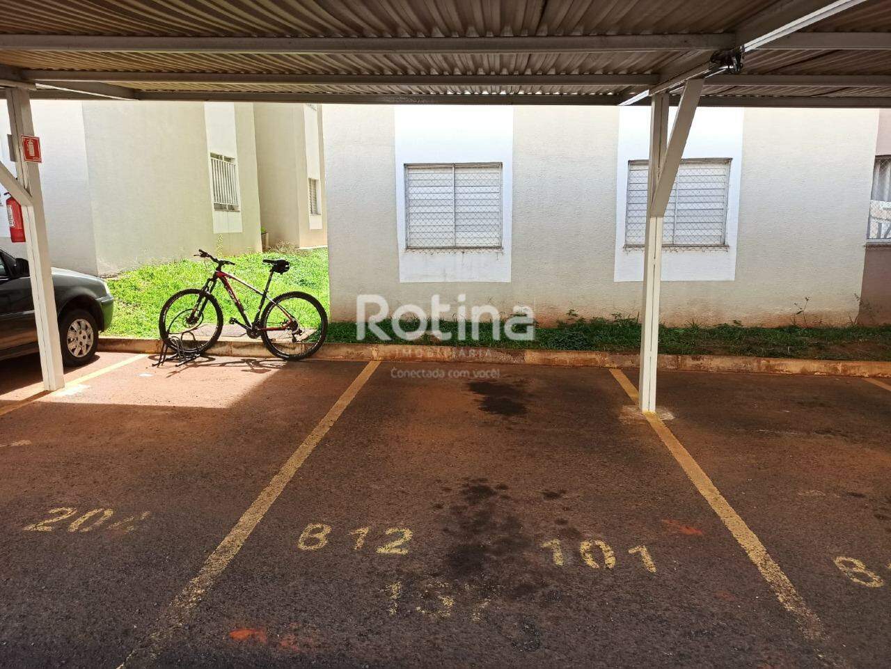 Apartamento para alugar, 2 quartos em Uberlândia no bairro Chacaras Tubalina e Quartel no valor de R$ 900,00 - Rotina Imobiliária: 