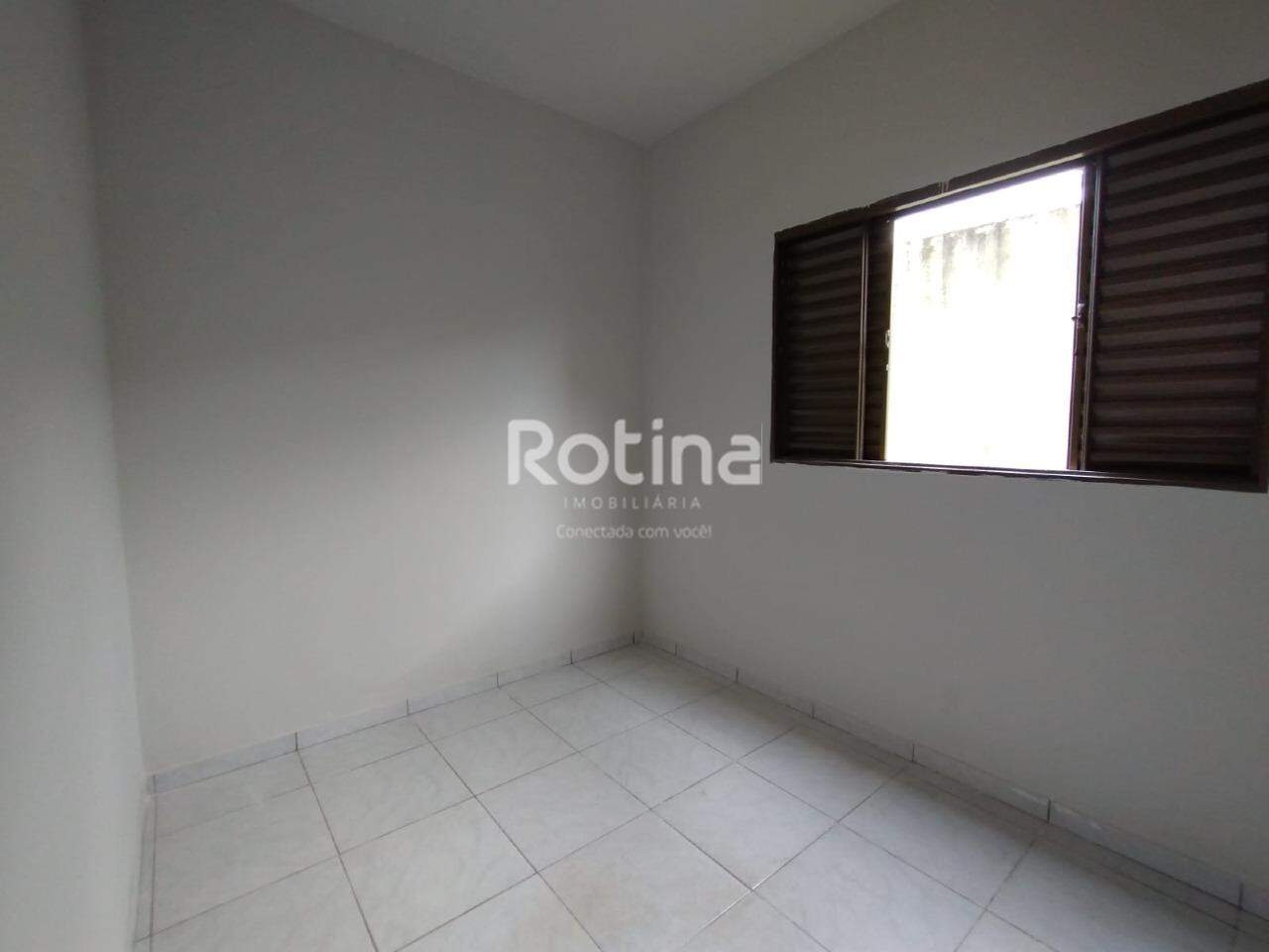 Casa para alugar, 3 quartos em Uberlândia no bairro Jardim das Palmeiras no valor de R$ 2.200,00 - Rotina Imobiliária: 