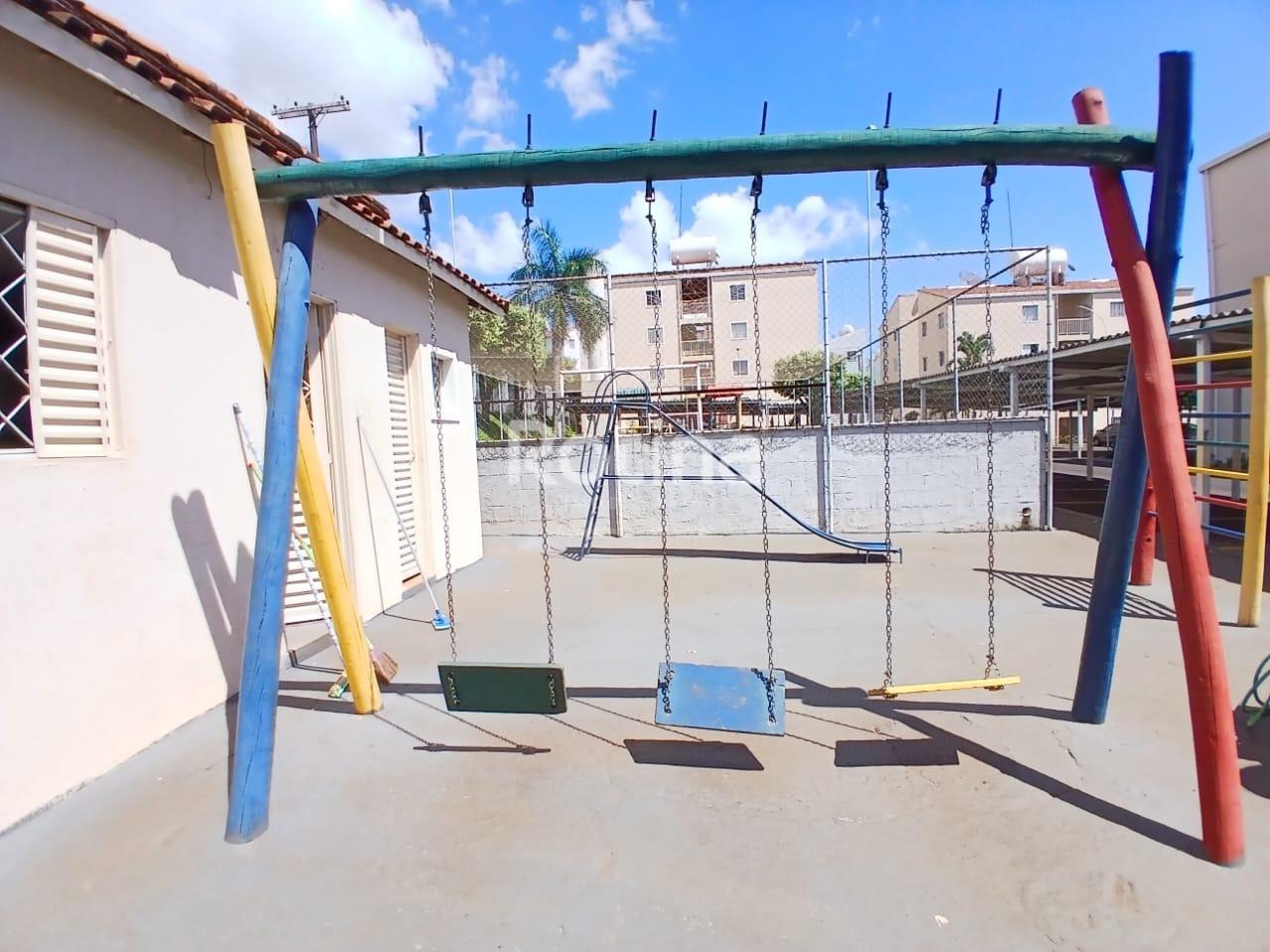 Apartamento para alugar, 3 quartos em Uberlândia no bairro Chacaras Tubalina e Quartel no valor de R$ 1.200,00 - Rotina Imobiliária: 