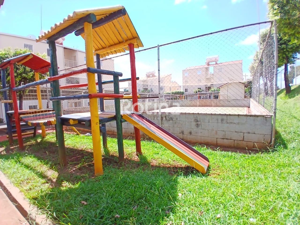 Apartamento para alugar, 3 quartos em Uberlândia no bairro Chacaras Tubalina e Quartel no valor de R$ 1.200,00 - Rotina Imobiliária: 