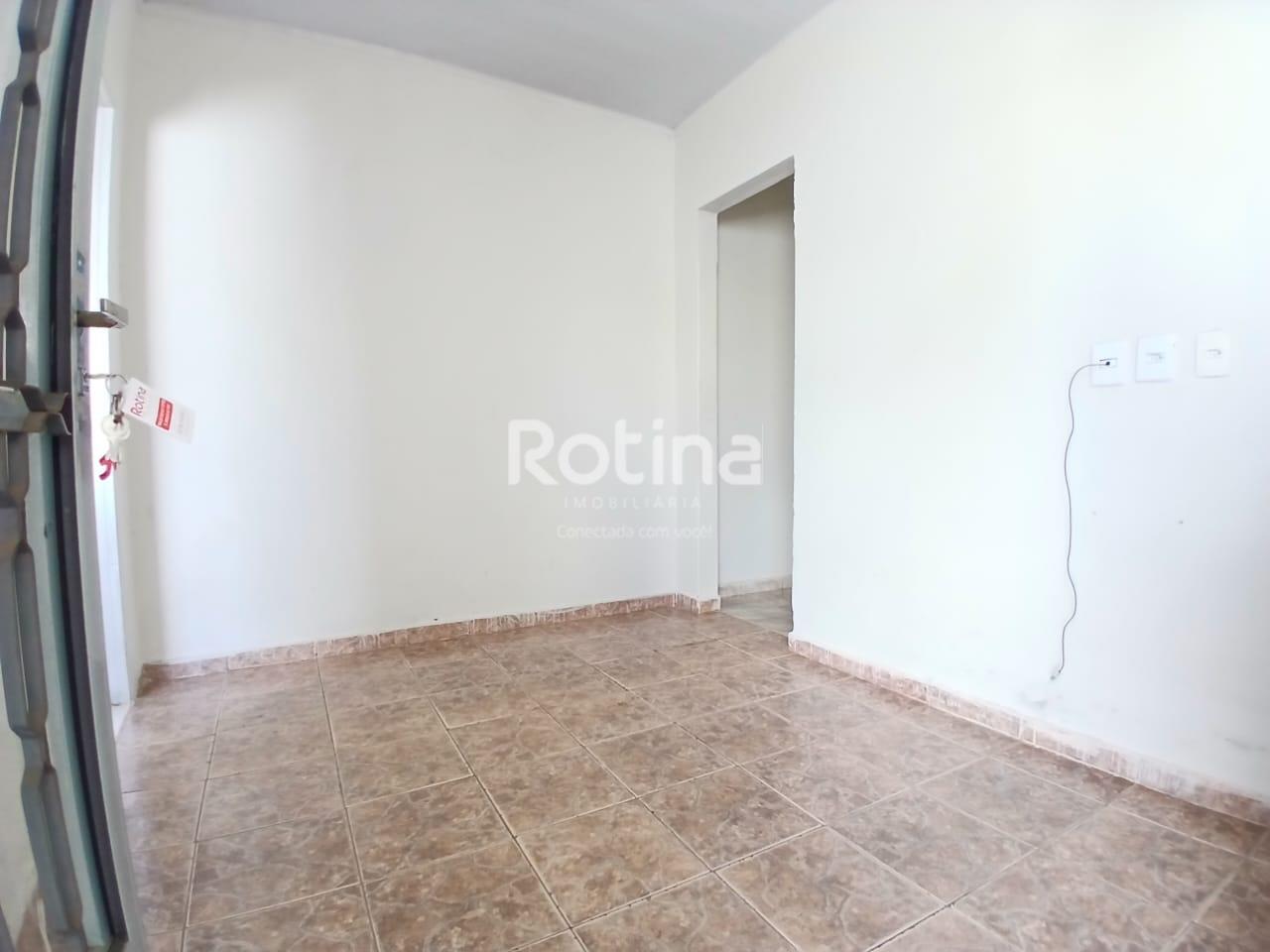 Casa para alugar, 2 quartos em Uberlândia no bairro Morumbi no valor de R$ 750,00 - Rotina Imobiliária: 