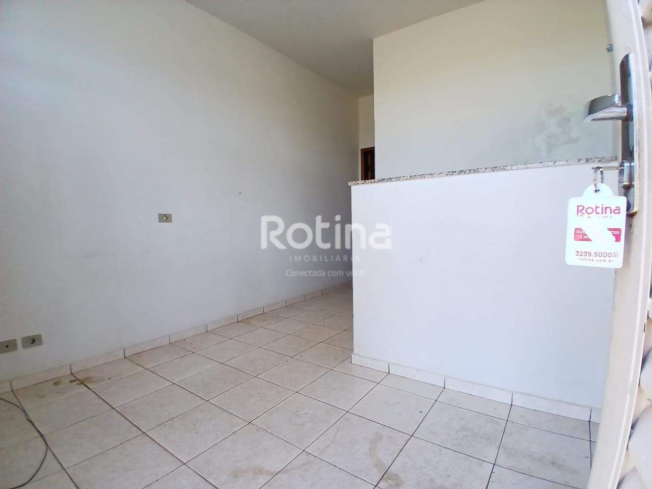 Kitnet para alugar, 1 quarto em Uberlândia no bairro Tibery no valor de R$ 950,00 - Rotina Imobiliária: 
