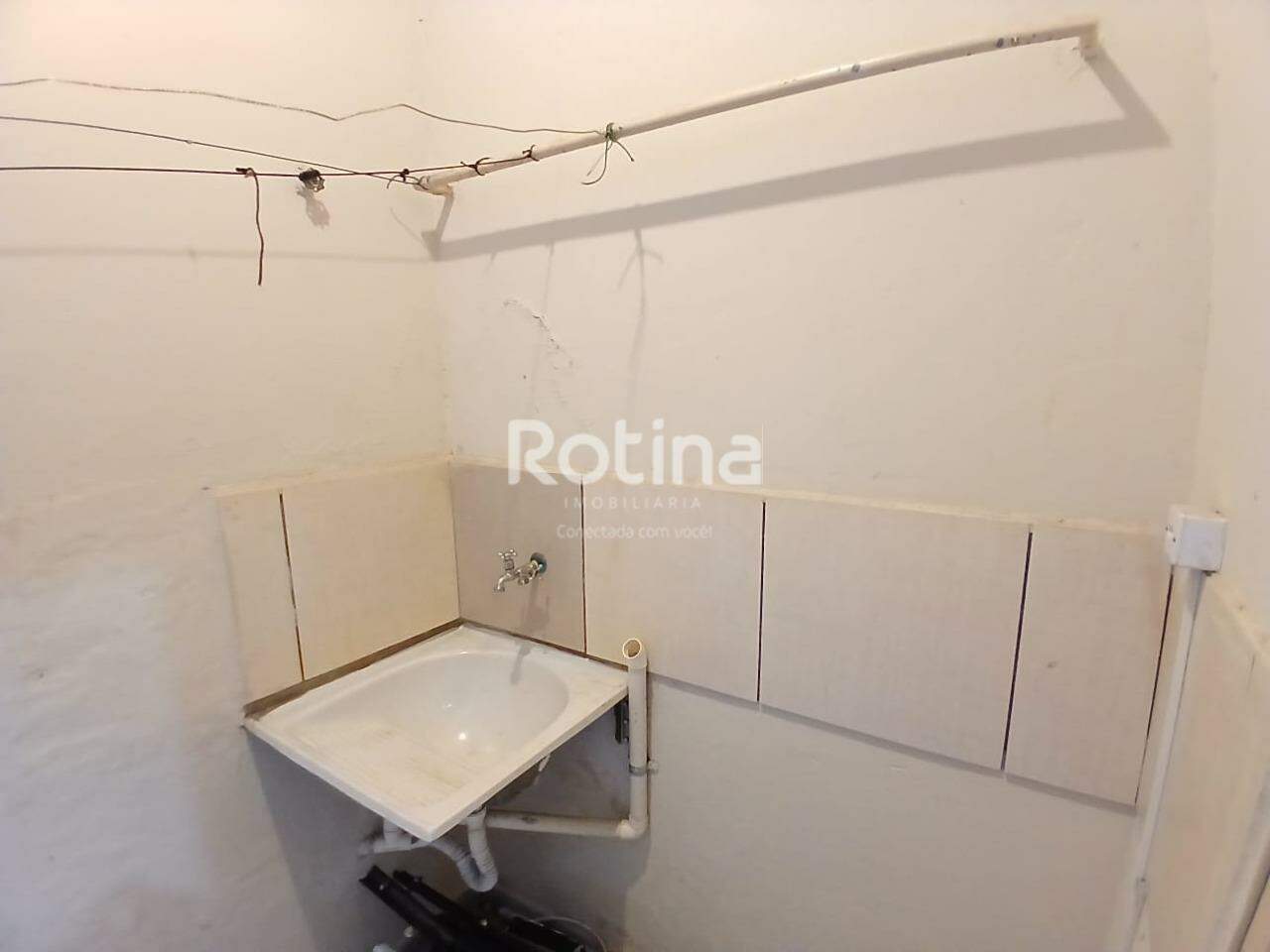Kitnet para alugar, 1 quarto em Uberlândia no bairro Tibery no valor de R$ 950,00 - Rotina Imobiliária: 