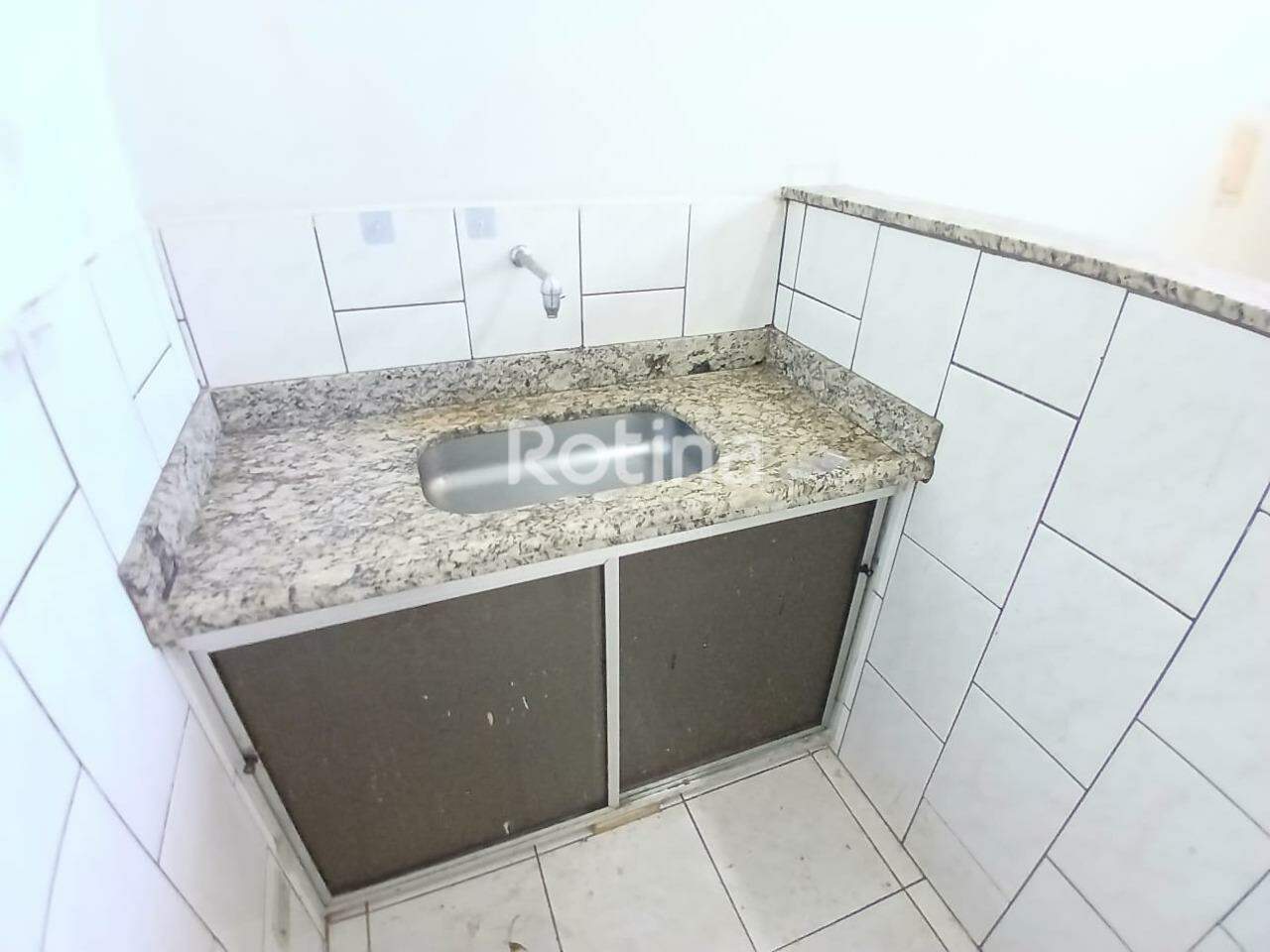 Kitnet para alugar, 1 quarto em Uberlândia no bairro Tibery no valor de R$ 950,00 - Rotina Imobiliária: 