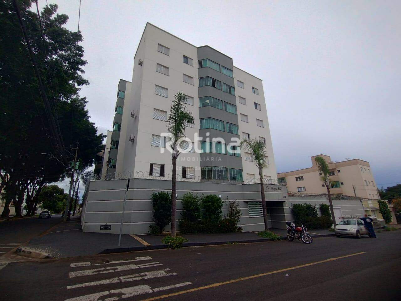 Apartamento à venda, 3 quartos em Uberlândia no bairro Santa Mônica no valor de R$ 690.000,00 - Rotina Imobiliária: 