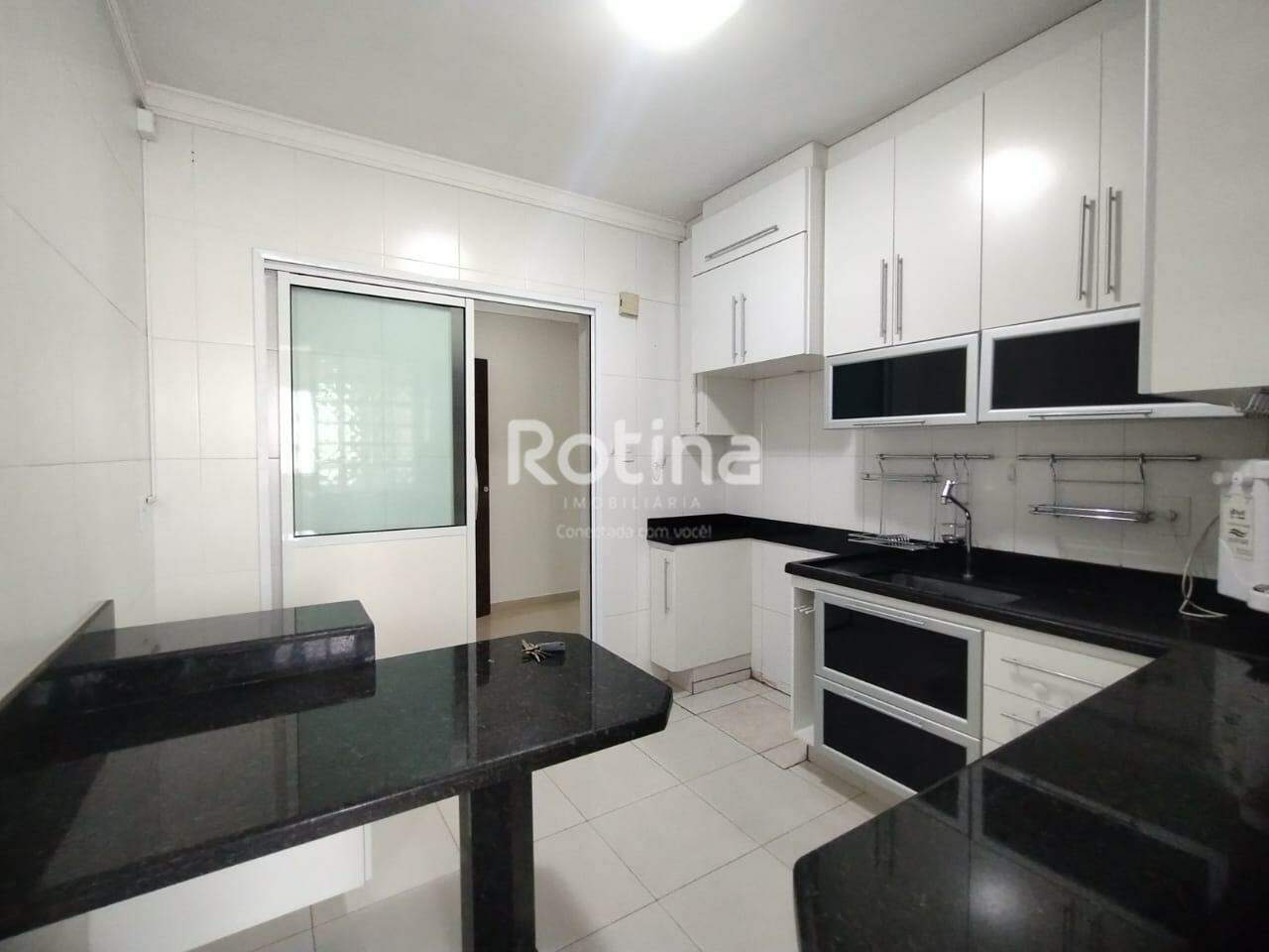 Apartamento à venda, 3 quartos em Uberlândia no bairro Santa Mônica no valor de R$ 690.000,00 - Rotina Imobiliária: 