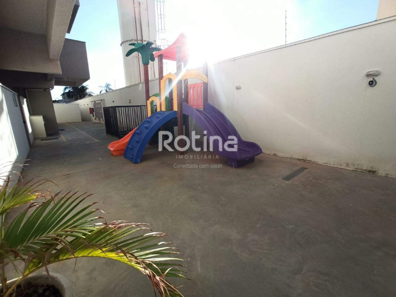 Apartamento para alugar, 3 quartos em Uberlândia no bairro Chacaras Tubalina e Quartel no valor de R$ 2.550,00 - Rotina Imobiliária: 