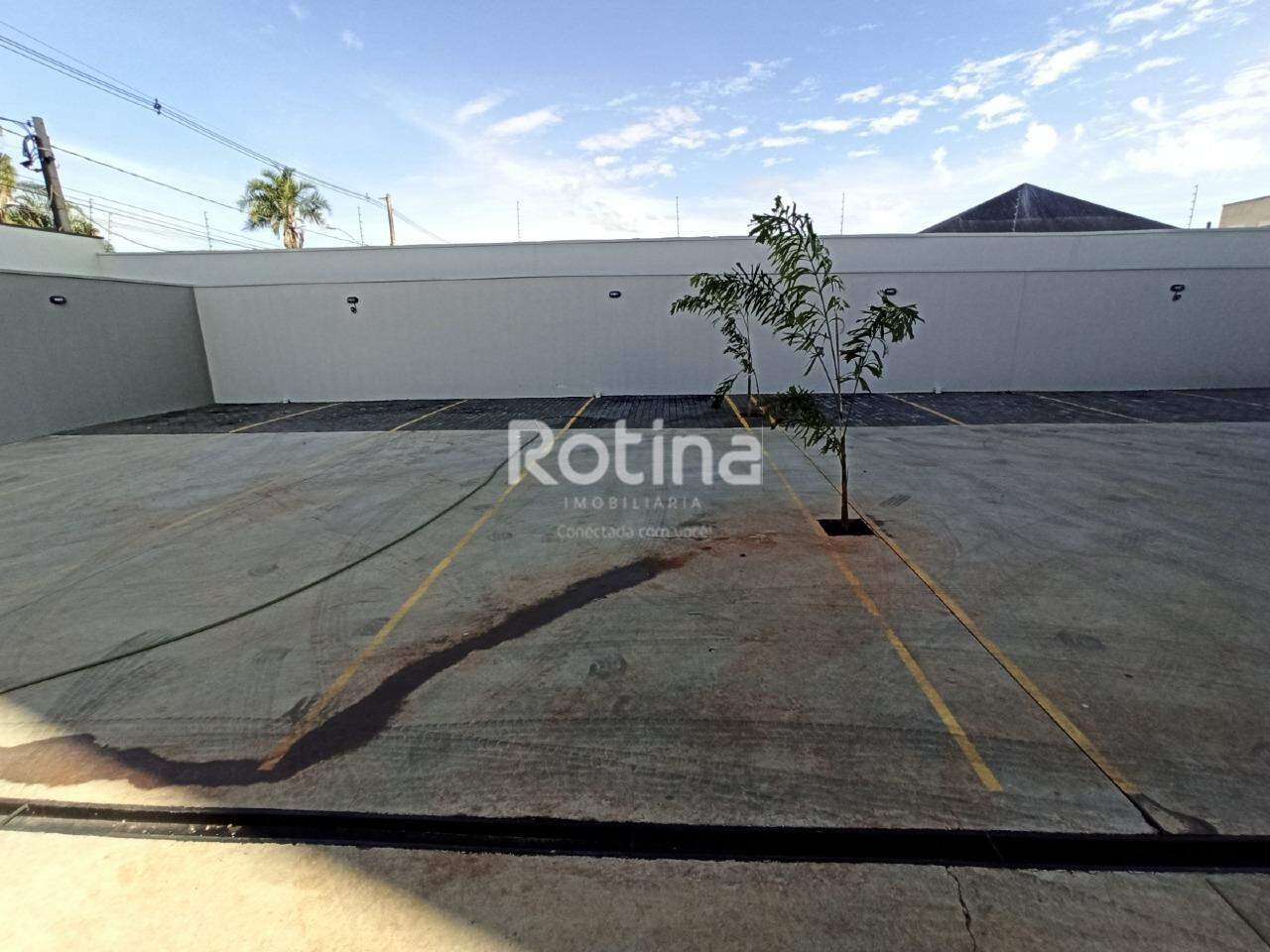 Apartamento para alugar, 3 quartos em Uberlândia no bairro Chacaras Tubalina e Quartel no valor de R$ 2.550,00 - Rotina Imobiliária: 