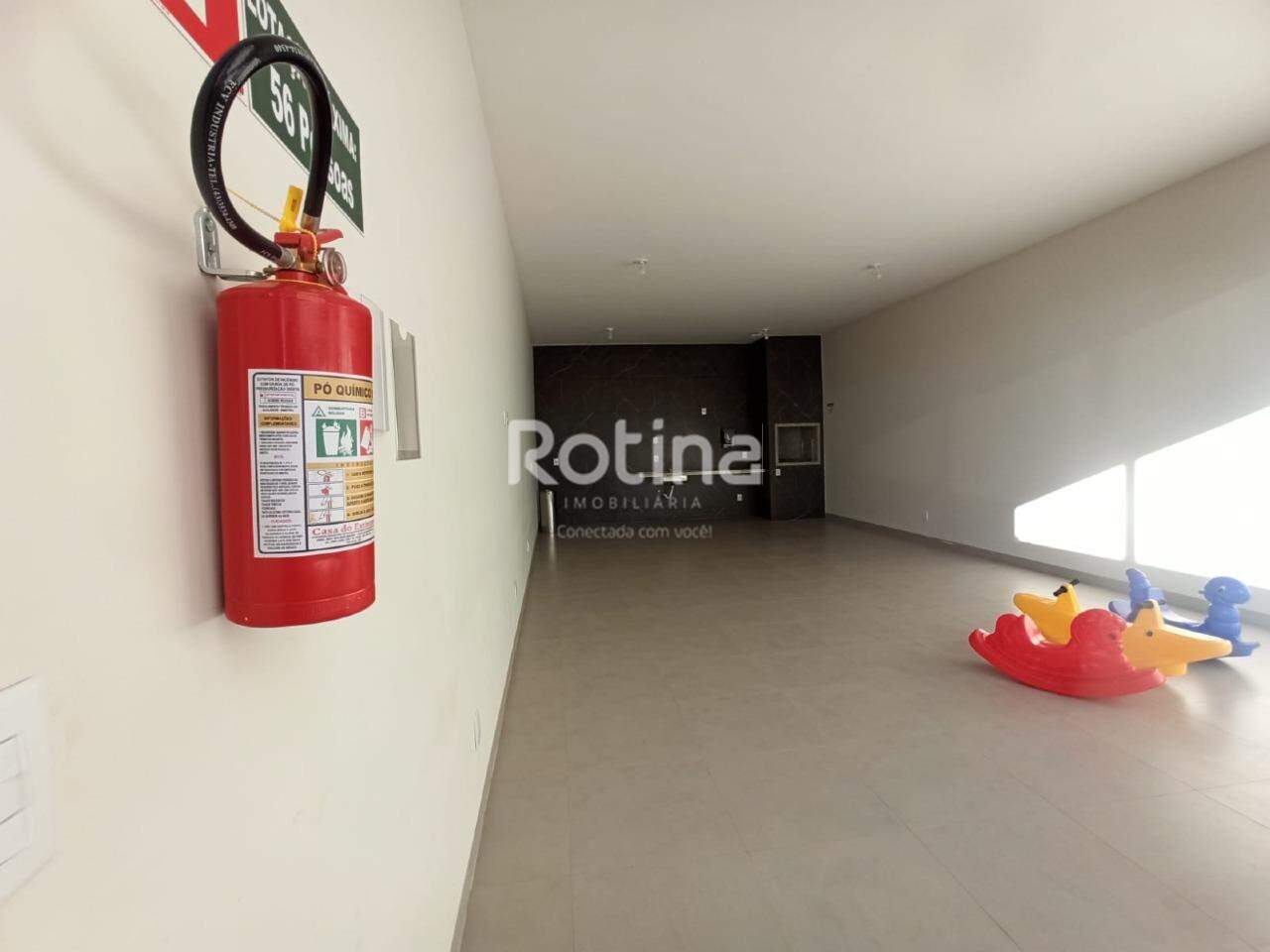 Apartamento para alugar, 3 quartos em Uberlândia no bairro Chacaras Tubalina e Quartel no valor de R$ 2.550,00 - Rotina Imobiliária: 