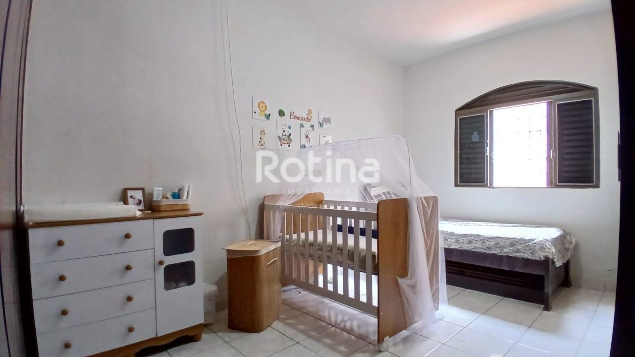 Casa à venda, 3 quartos em Uberlândia no bairro Nossa Senhora Aparecida no valor de R$ 830.000,00 - Rotina Imobiliária: 