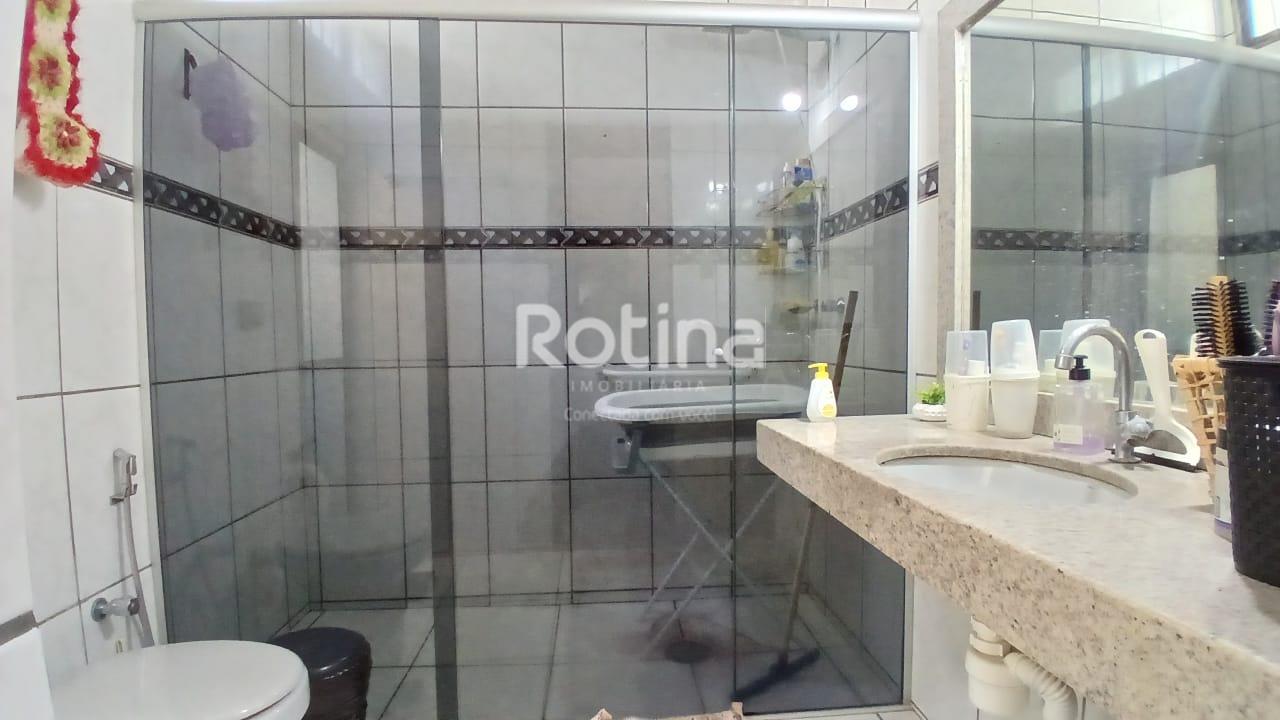 Casa à venda, 3 quartos em Uberlândia no bairro Nossa Senhora Aparecida no valor de R$ 830.000,00 - Rotina Imobiliária: 