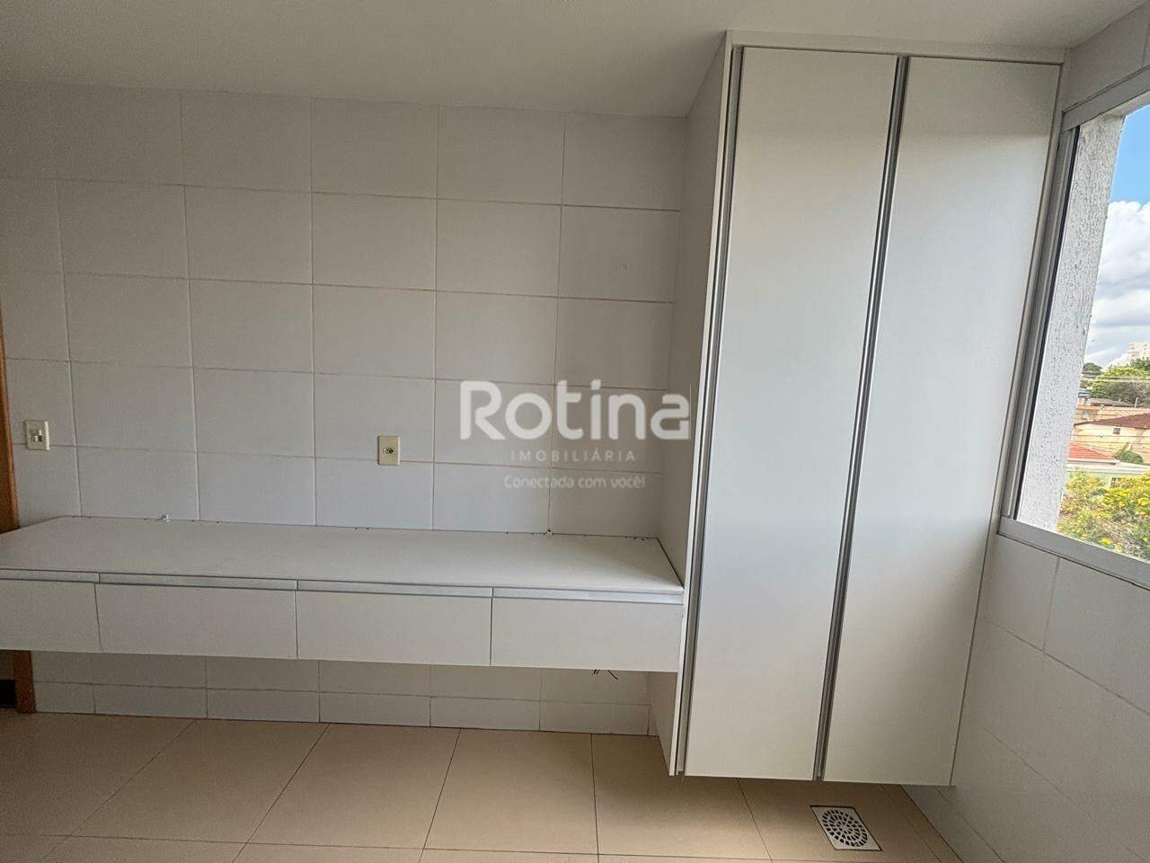Apartamento para alugar, 2 quartos em Uberlândia no bairro Presidente Roosevelt no valor de R$ 2.200,00 - Rotina Imobiliária: 