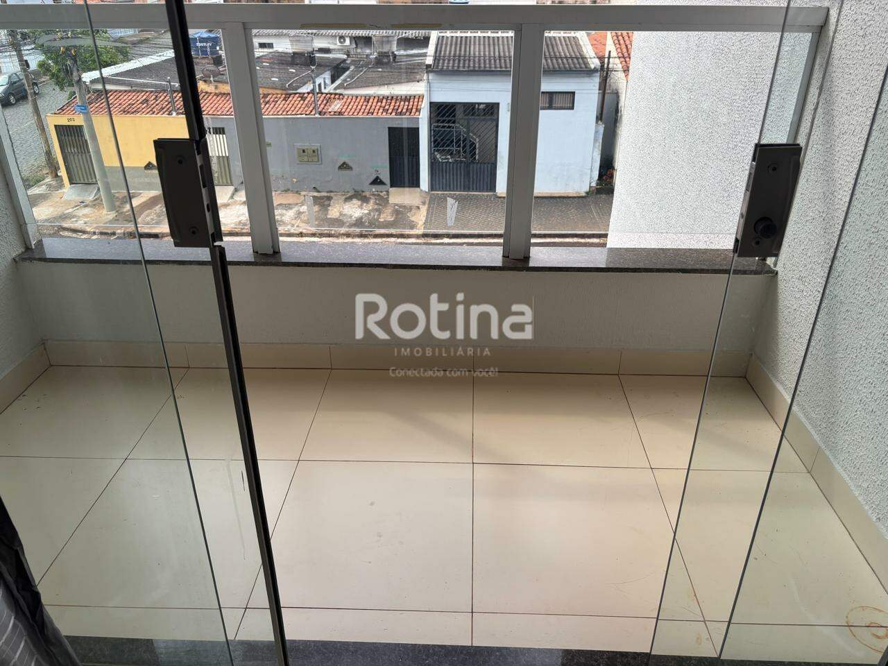 Apartamento para alugar, 2 quartos em Uberlândia no bairro Presidente Roosevelt no valor de R$ 2.200,00 - Rotina Imobiliária: 