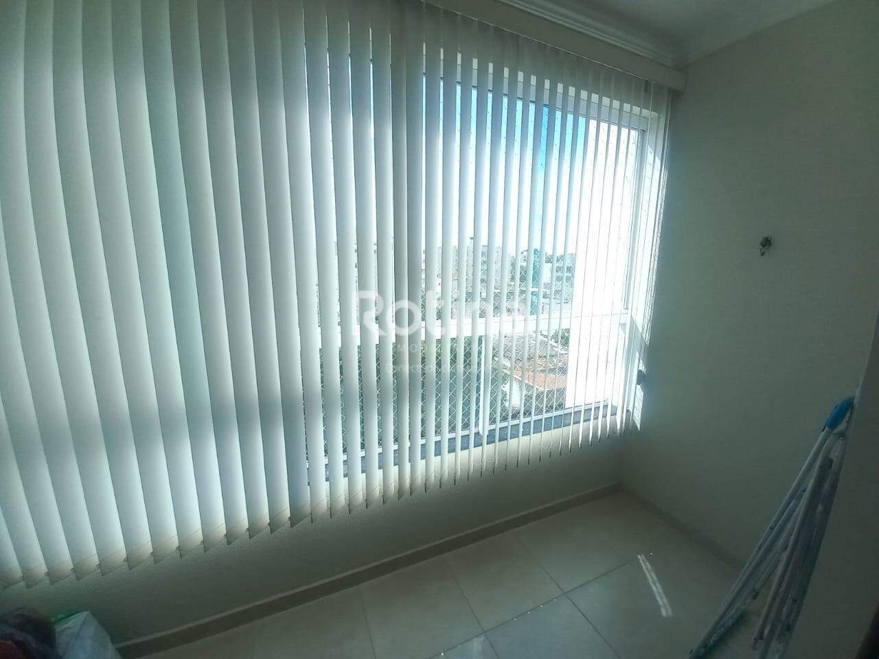 Apartamento para alugar, 3 quartos em Uberlândia no bairro Brasil no valor de R$ 3.100,00 - Rotina Imobiliária: 