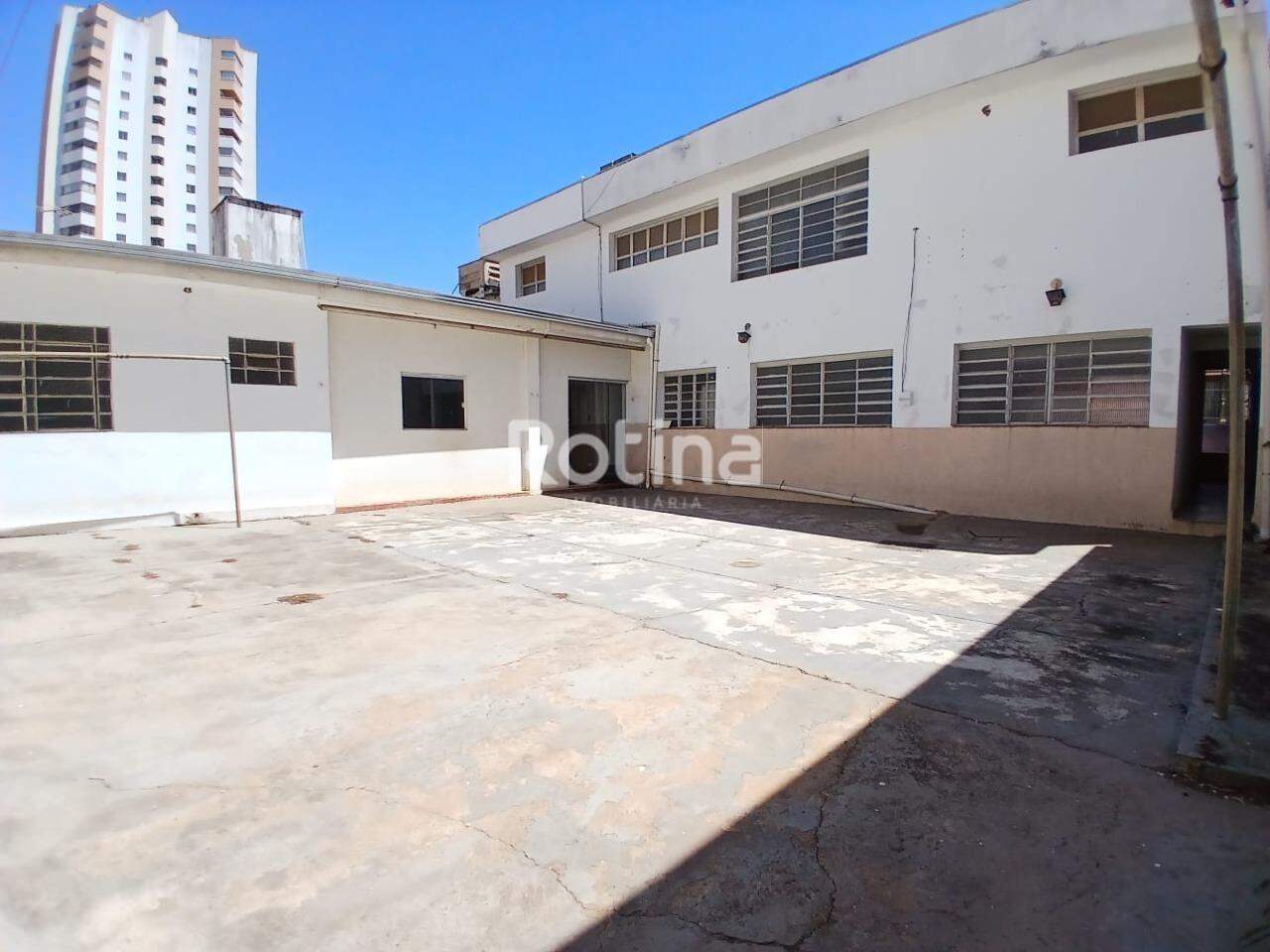 Casa à venda, 3 quartos em Uberlândia no bairro Martins no valor de R$ 900.000,00 - Rotina Imobiliária: 