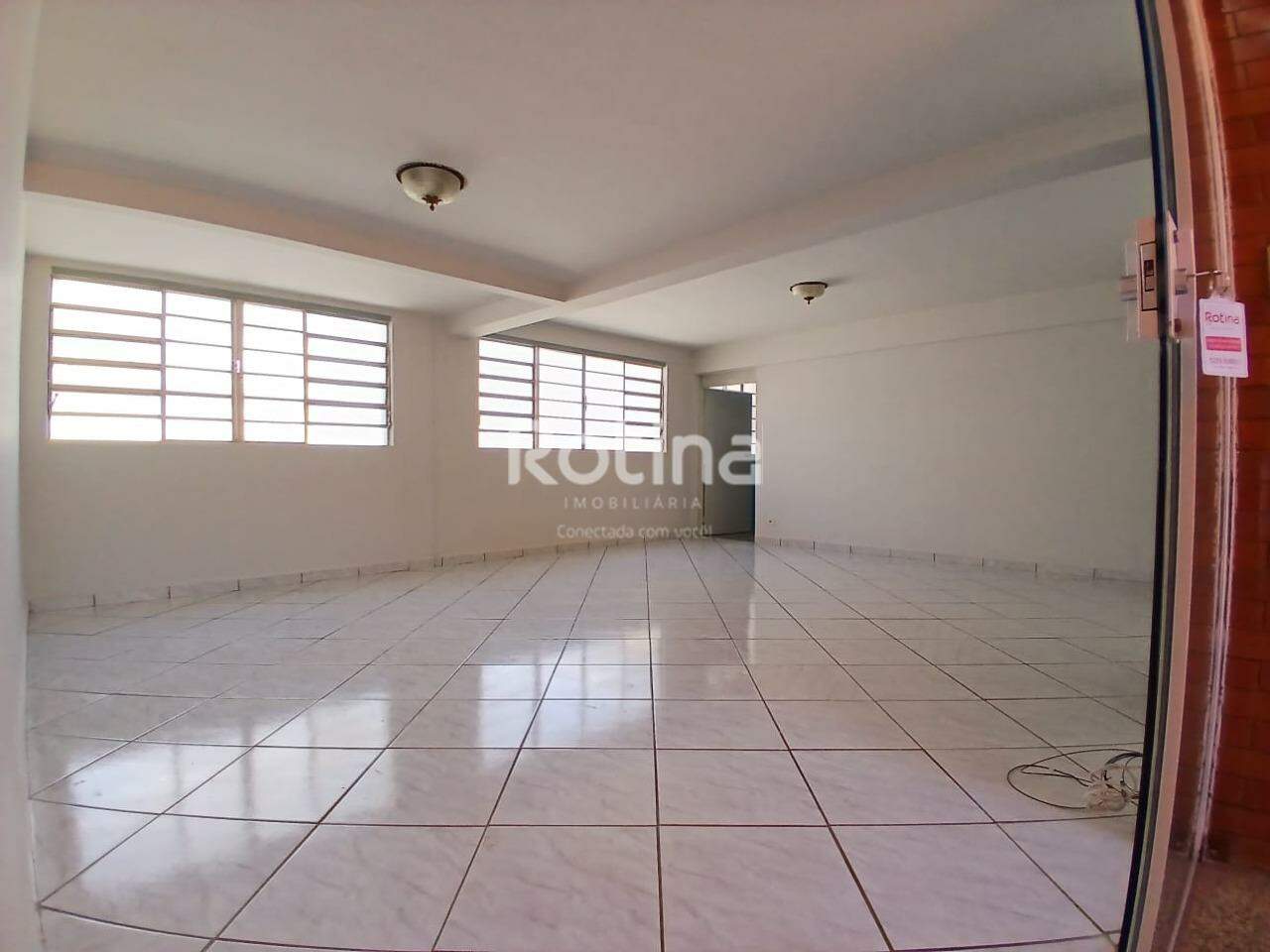 Casa à venda, 3 quartos em Uberlândia no bairro Martins no valor de R$ 900.000,00 - Rotina Imobiliária: 