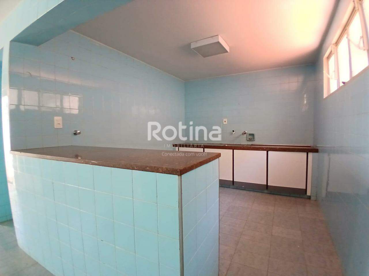 Casa à venda, 3 quartos em Uberlândia no bairro Martins no valor de R$ 900.000,00 - Rotina Imobiliária: 