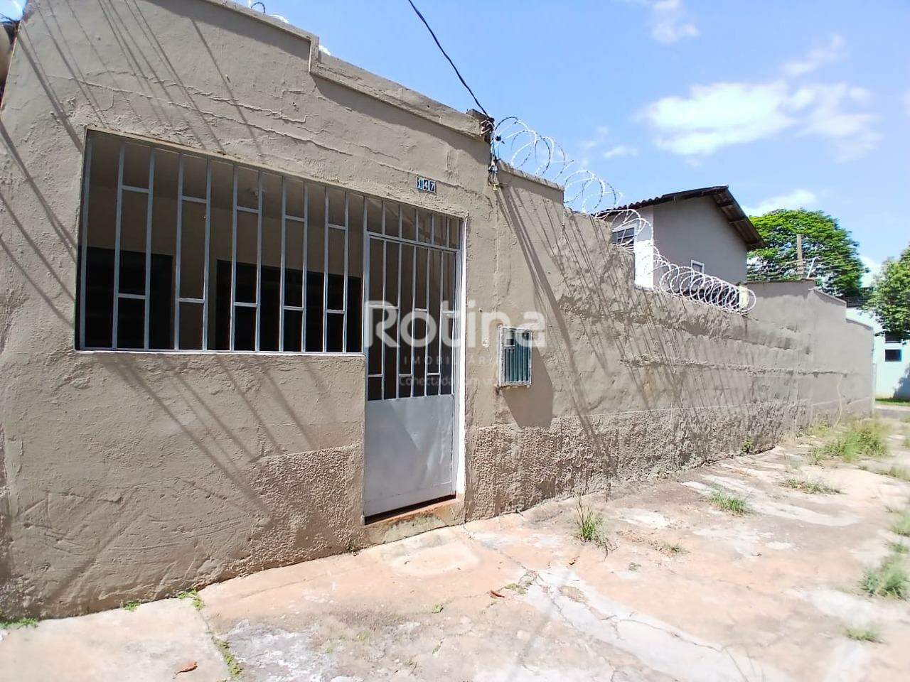 Casa para alugar, 2 quartos em Uberlândia no bairro Cruzeiro do Sul no valor de R$ 1.000,00 - Rotina Imobiliária: 