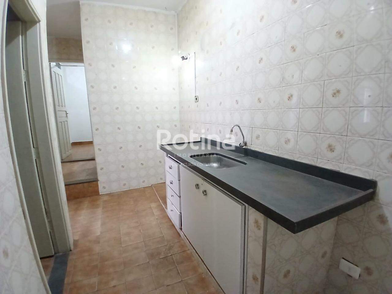 Casa para alugar, 2 quartos em Uberlândia no bairro Cruzeiro do Sul no valor de R$ 1.000,00 - Rotina Imobiliária: 