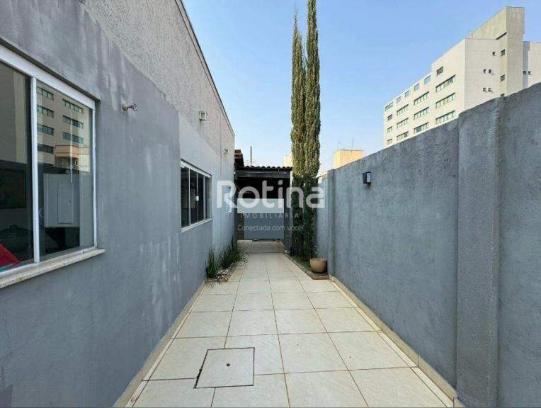 Casa à venda, 3 quartos em Uberlândia no bairro Tabajaras no valor de R$ 900.000,00 - Rotina Imobiliária: 