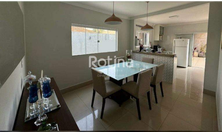 Casa à venda, 3 quartos em Uberlândia no bairro Tabajaras no valor de R$ 900.000,00 - Rotina Imobiliária: 