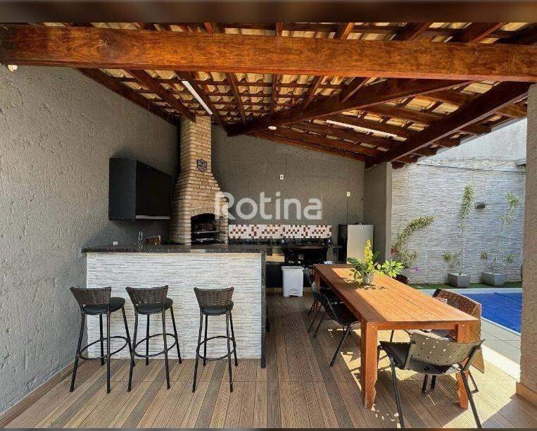 Casa à venda, 3 quartos em Uberlândia no bairro Tabajaras no valor de R$ 900.000,00 - Rotina Imobiliária: 