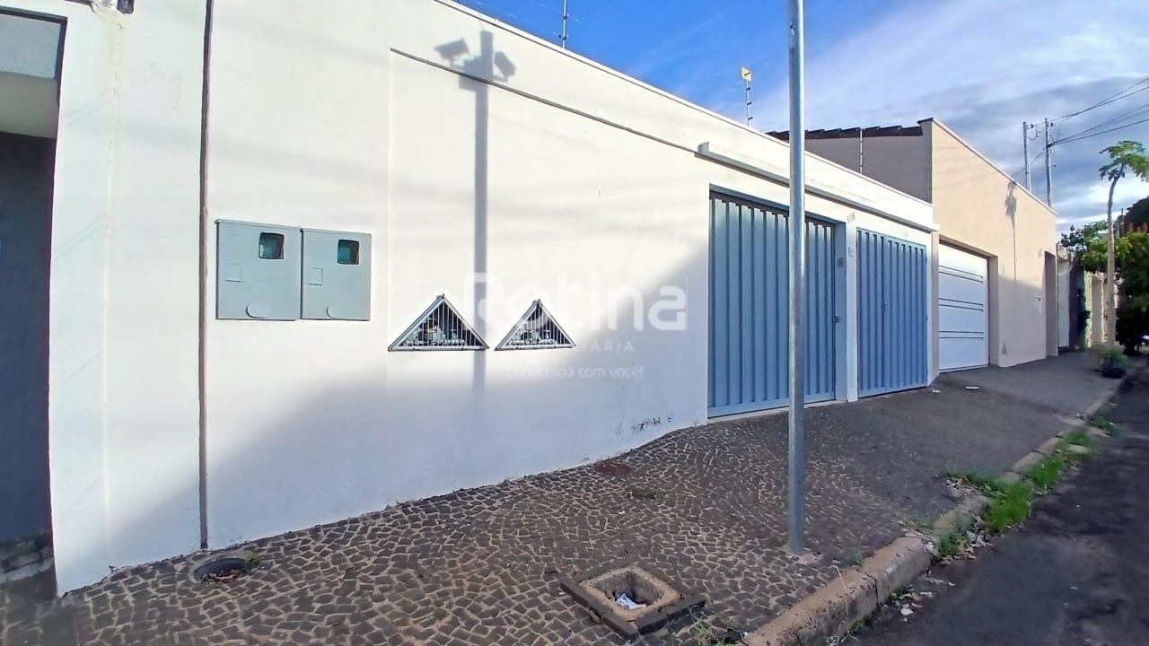 Casa para alugar, 3 quartos em Uberlândia no bairro Santa Mônica no valor de R$ 2.500,00 - Rotina Imobiliária: 