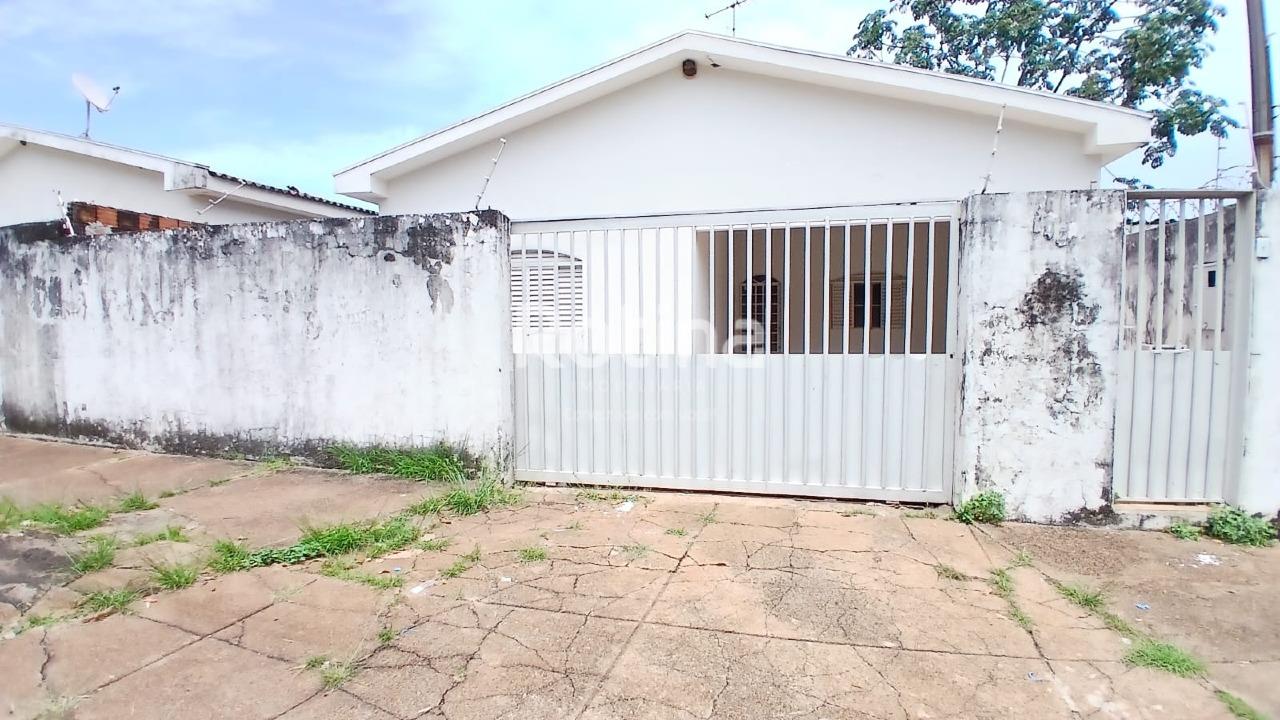Casa para alugar, 3 quartos em Uberlândia no bairro Tibery no valor de R$ 2.200,00 - Rotina Imobiliária: 