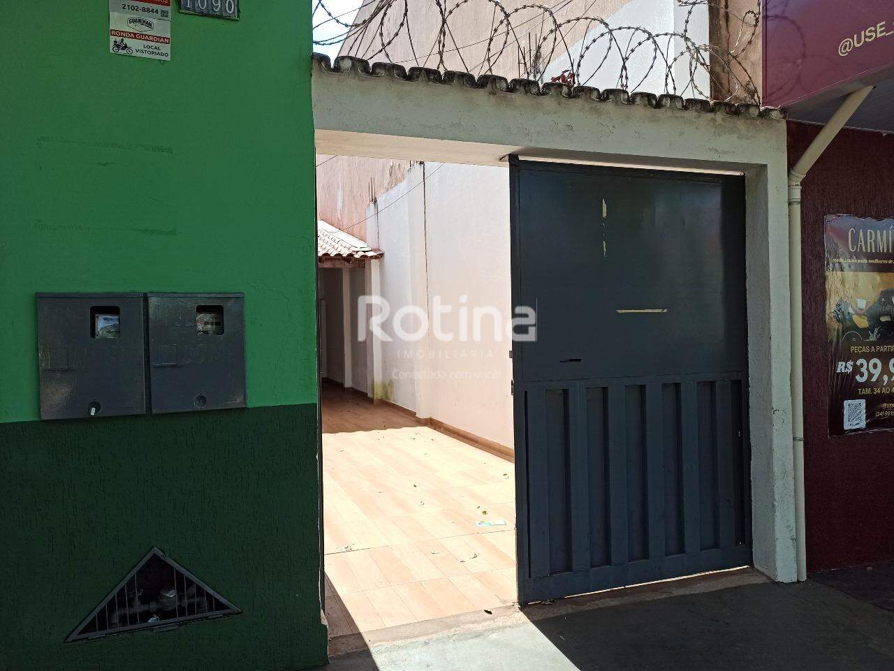 Casa para alugar, 3 quartos em Uberlândia no bairro Jardim Patrícia no valor de R$ 2.500,00 - Rotina Imobiliária: 