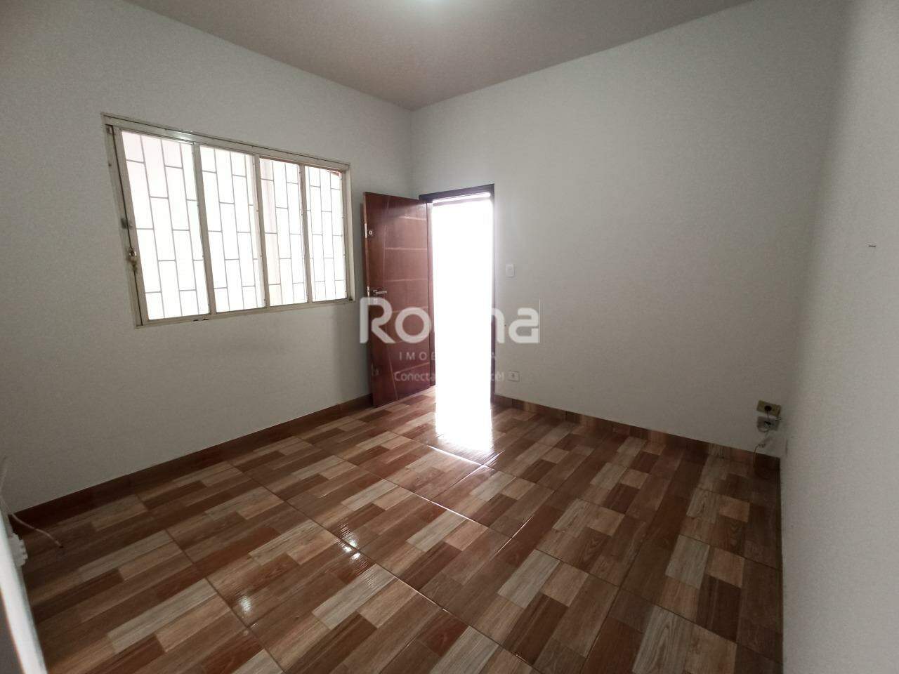 Casa para alugar, 3 quartos em Uberlândia no bairro Jardim Patrícia no valor de R$ 2.500,00 - Rotina Imobiliária: 