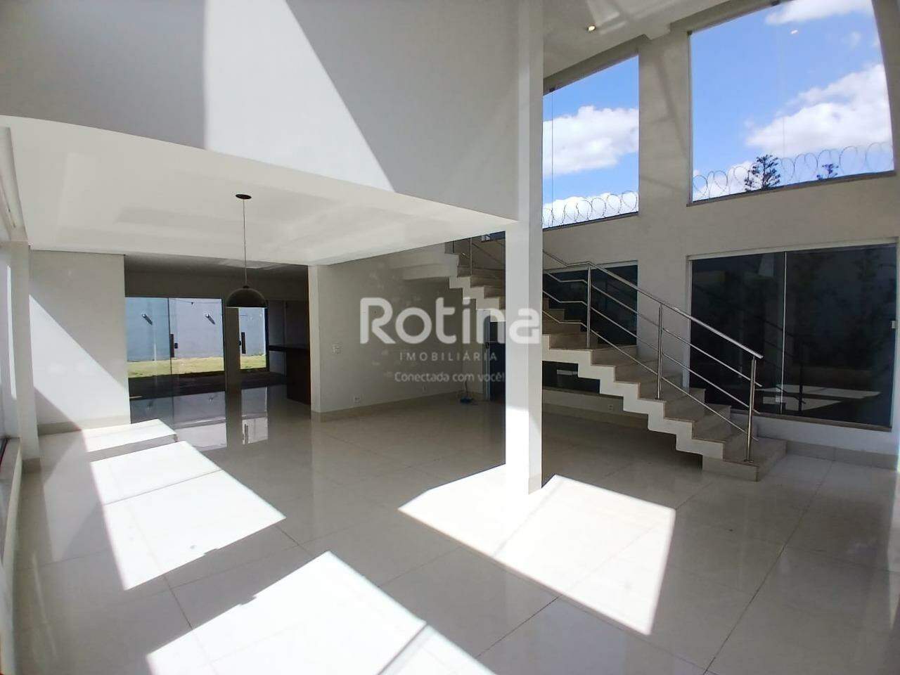 Casa para alugar, 3 quartos em Uberlândia no bairro Tubalina no valor de R$ 4.500,00 - Rotina Imobiliária: 