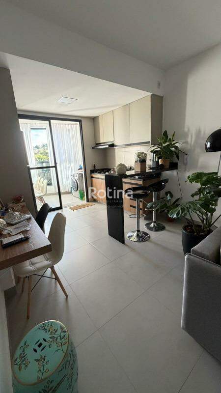Apartamento para alugar, 2 quartos em Uberlândia no bairro Daniel Fonseca no valor de R$ 2.300,00 - Rotina Imobiliária: 