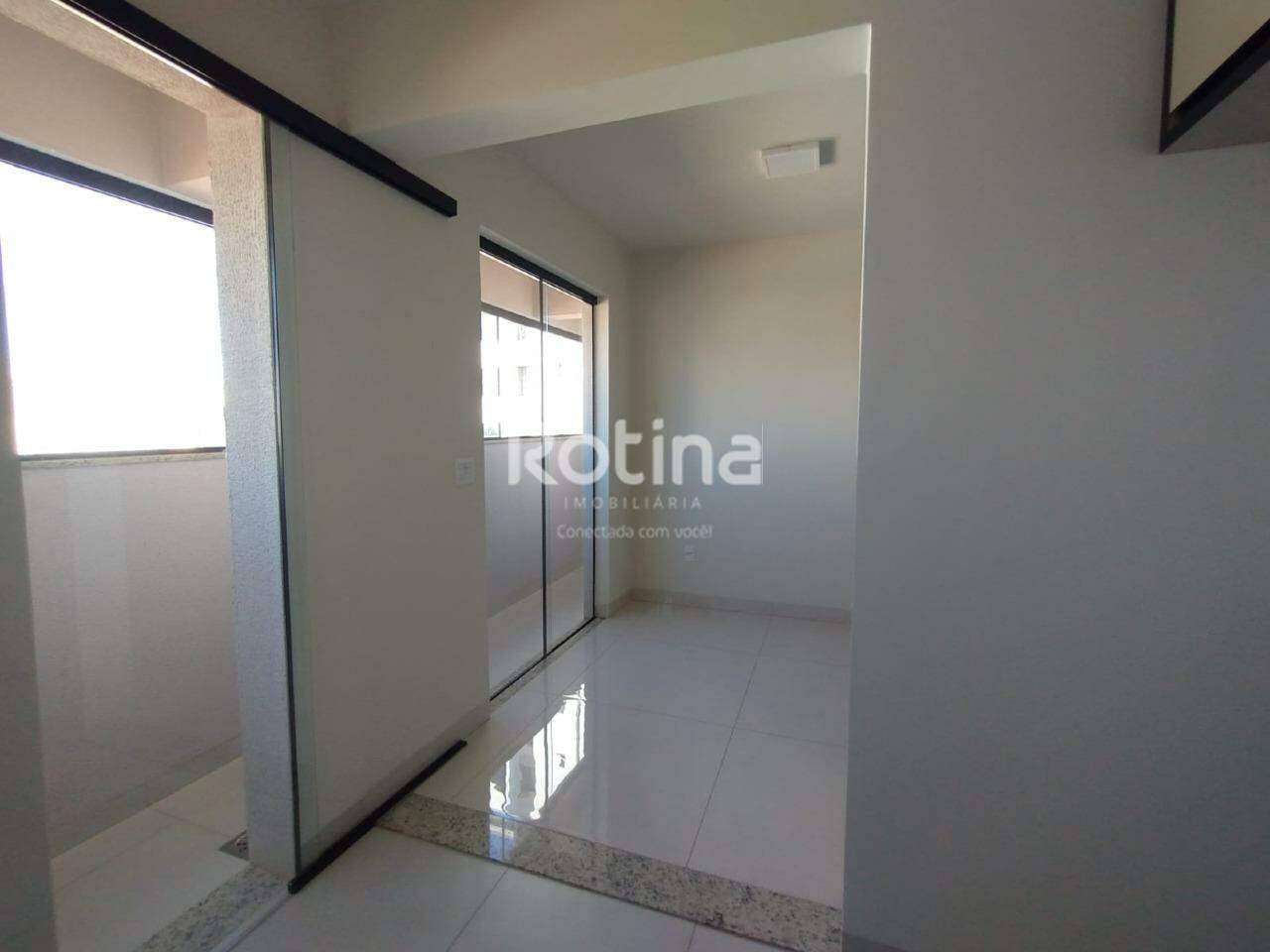 Apartamento para alugar, 2 quartos em Uberlândia no bairro Santa Mônica no valor de R$ 2.300,00 - Rotina Imobiliária: 