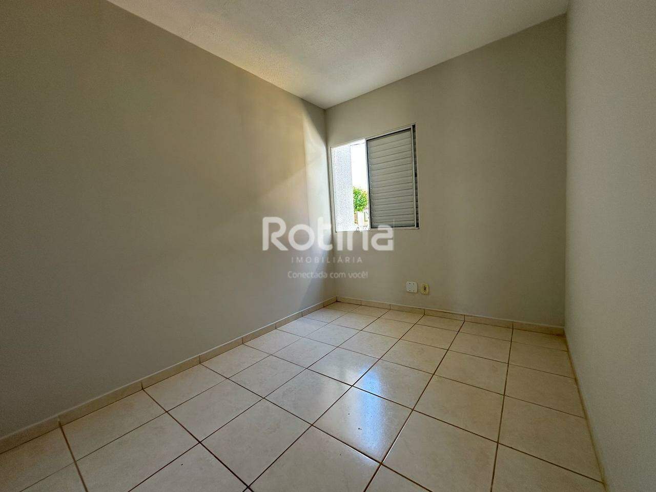 Casa para alugar, 2 quartos em Uberlândia no bairro Aclimação no valor de R$ 1.600,00 - Rotina Imobiliária: 