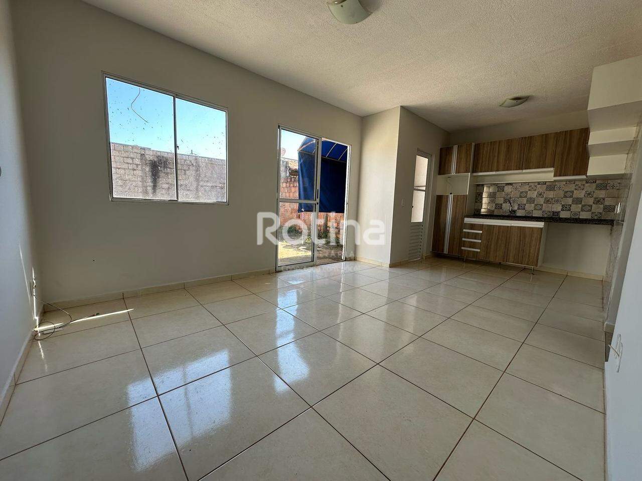 Casa para alugar, 2 quartos em Uberlândia no bairro Aclimação no valor de R$ 1.600,00 - Rotina Imobiliária: 