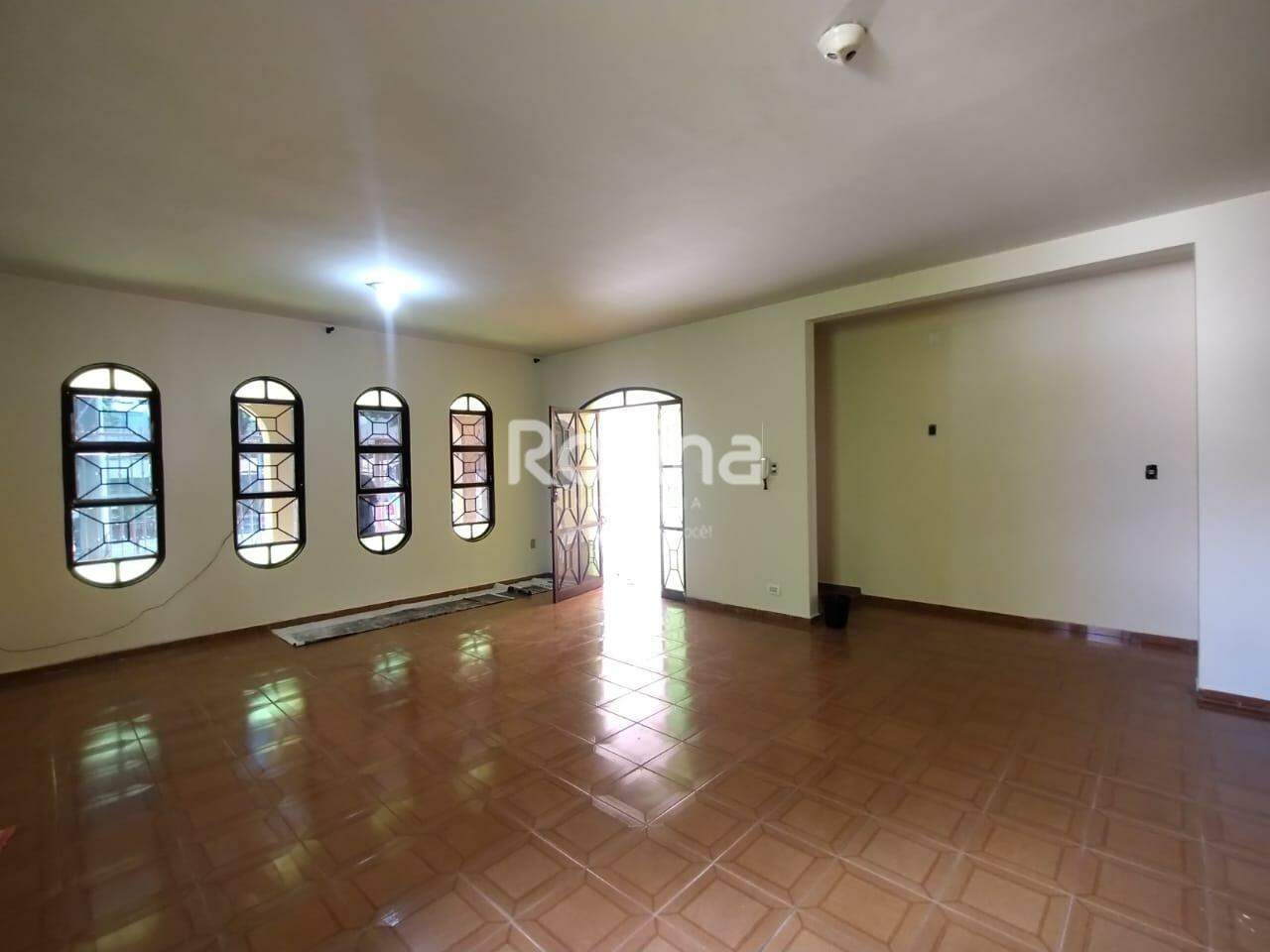 Casa para alugar, 5 quartos em Uberlândia no bairro Brasil no valor de R$ 6.000,00 - Rotina Imobiliária: 