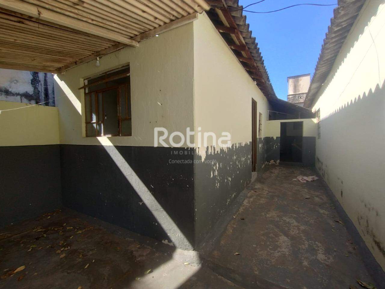 Casa para alugar, 2 quartos em Uberlândia no bairro Presidente Roosevelt no valor de R$ 1.050,00 - Rotina Imobiliária: 