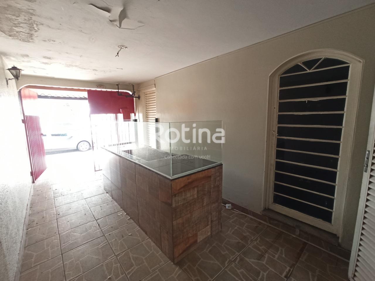 Casa Comercial para alugar, em Uberlândia no bairro Luizote de Freitas no valor de R$ 2.700,00 - Rotina Imobiliária: 