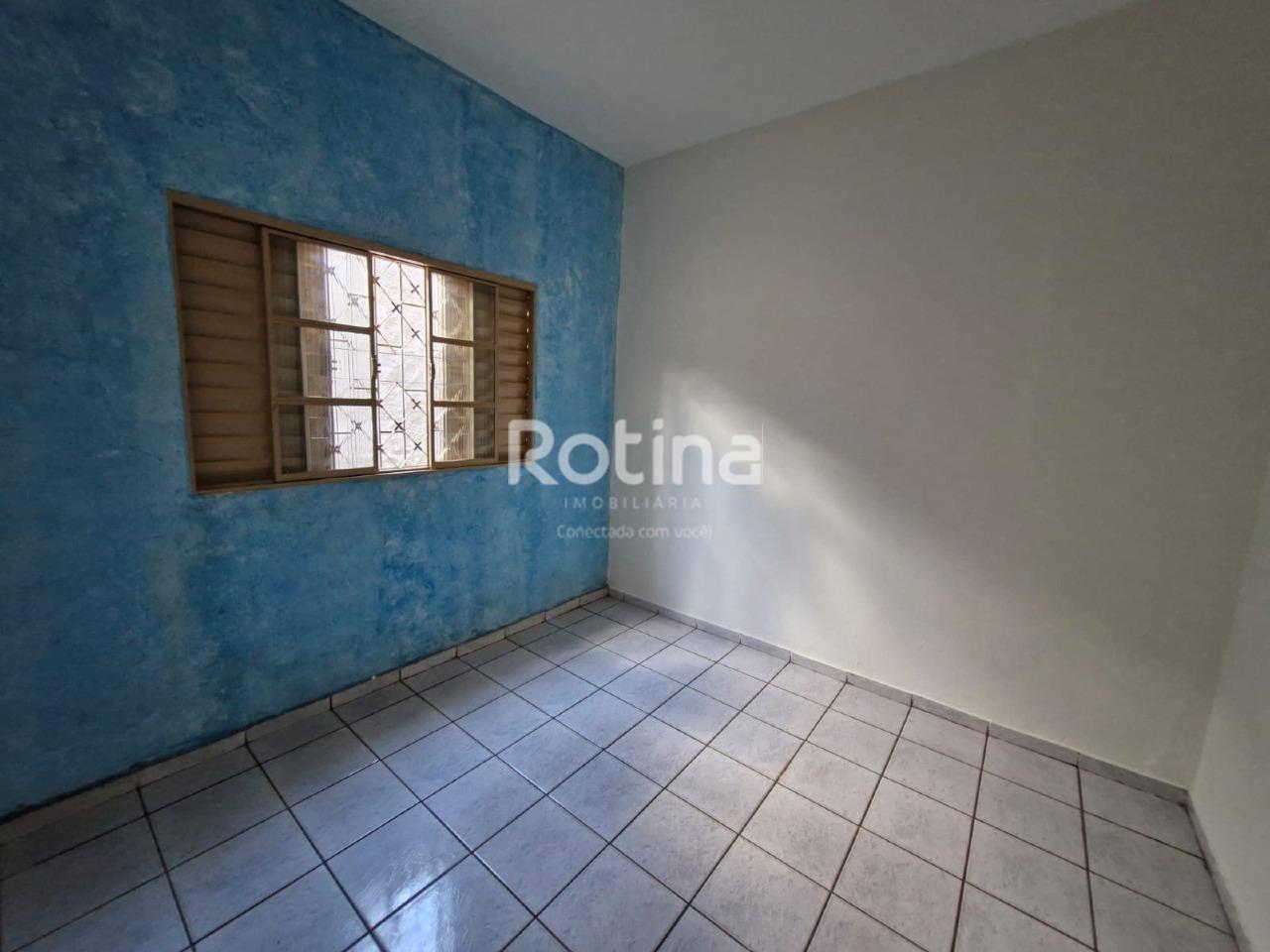 Casa para alugar, 3 quartos em Uberlândia no bairro Jardim das Palmeiras no valor de R$ 1.800,00 - Rotina Imobiliária: 