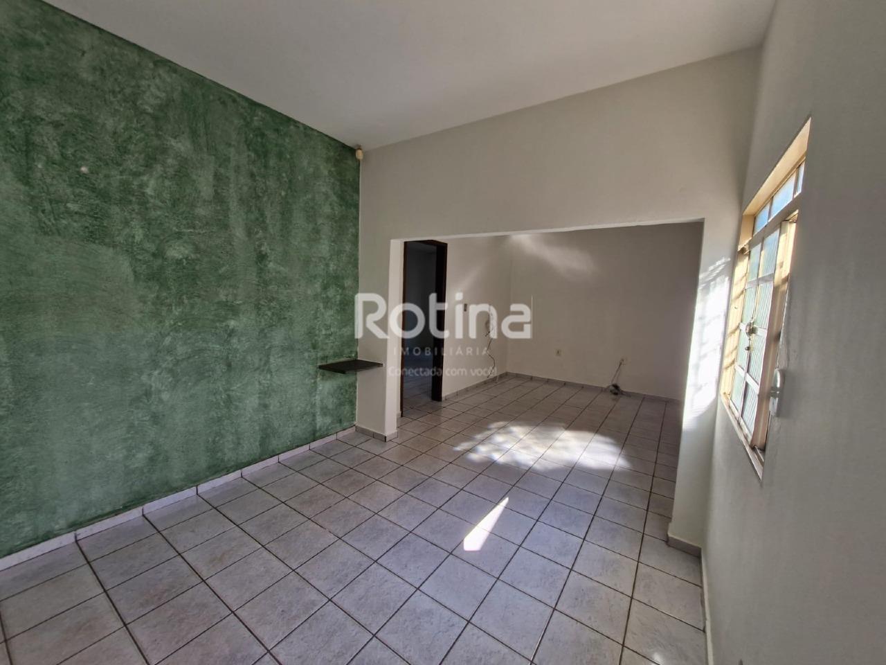 Casa para alugar, 3 quartos em Uberlândia no bairro Jardim das Palmeiras no valor de R$ 1.800,00 - Rotina Imobiliária: 