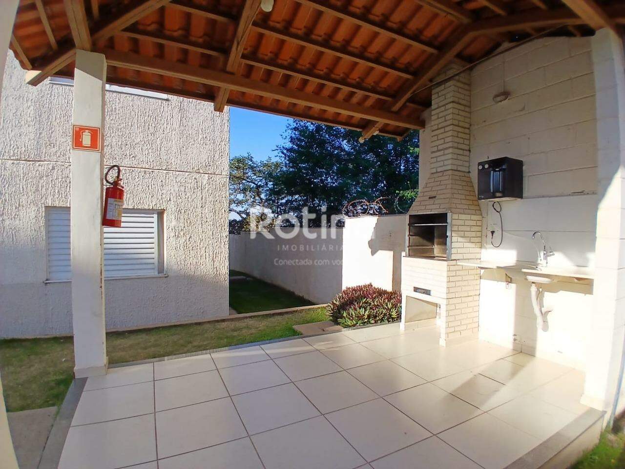 Apartamento para alugar, 2 quartos em Uberlândia no bairro Jardim Ipanema no valor de R$ 1.100,00 - Rotina Imobiliária: 