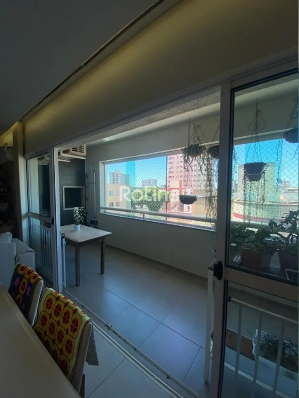 Apartamento para alugar, 3 quartos em Uberlândia no bairro Santa Mônica no valor de R$ 4.800,00 - Rotina Imobiliária: 