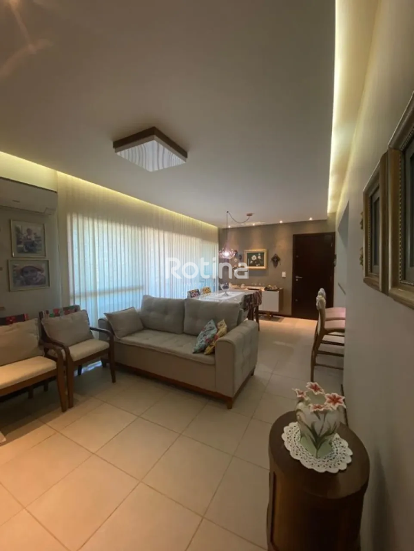Apartamento para alugar, 3 quartos em Uberlândia no bairro Santa Mônica no valor de R$ 4.800,00 - Rotina Imobiliária: 