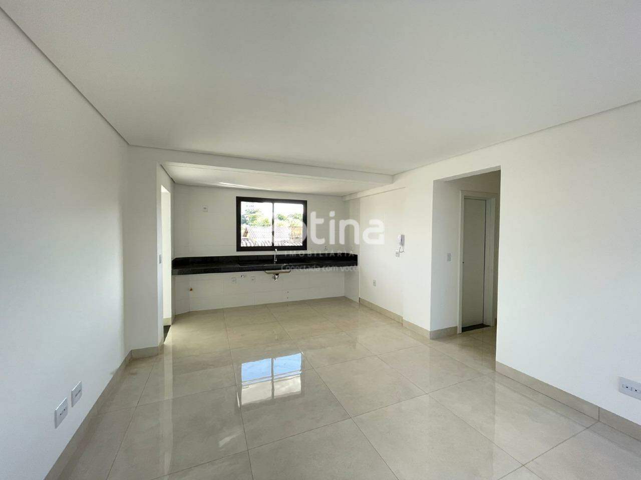 Apartamento à venda, 3 quartos em Uberlândia no bairro Santa Mônica no valor de R$ 660.000,00 - Rotina Imobiliária: 