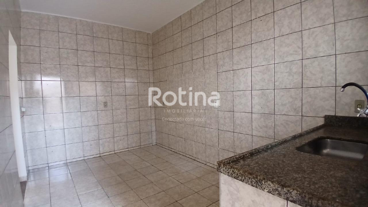 Casa para alugar, 2 quartos em Uberlândia no bairro Santa Mônica no valor de R$ 1.500,00 - Rotina Imobiliária: 